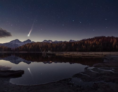 Comet falling in the Lej Da Staz in Graubunden