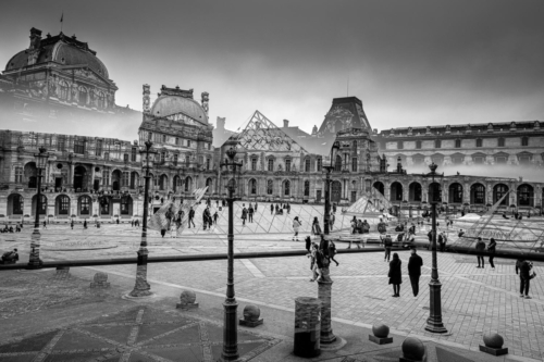 Pyramide du Louvre